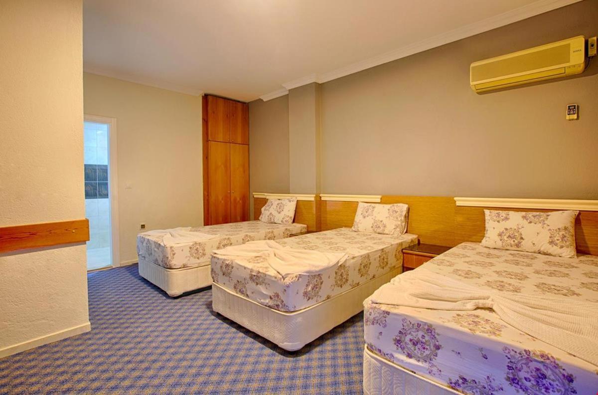 Azak Blue Otel Okurcalar Buitenkant foto